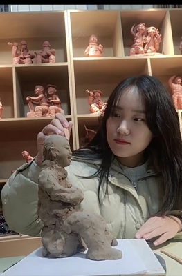 郸城张玉萍泥塑荣获“巾帼瓷韵”女陶艺家邀请展金奖 以泥土为媒，传承文化之美